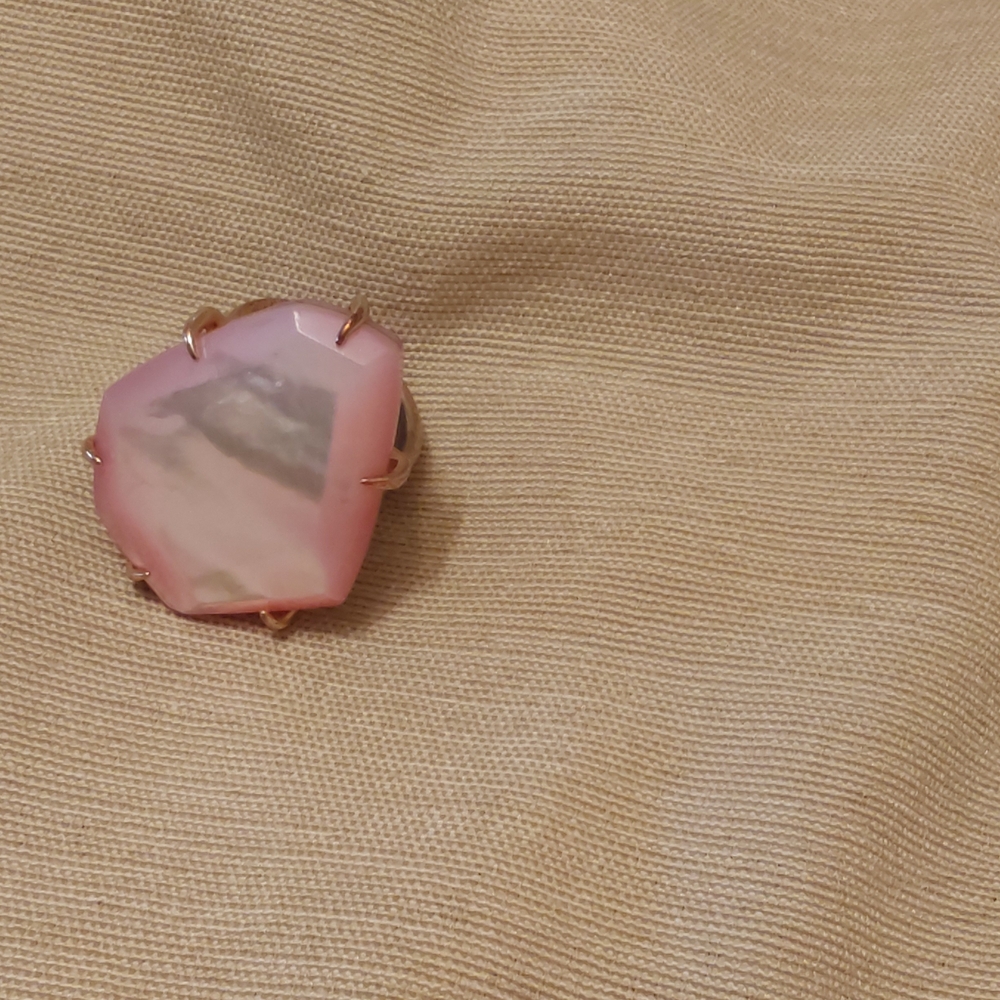 Kendra Scott Megan Pink Mother Of Pearl Cocktail Ring
